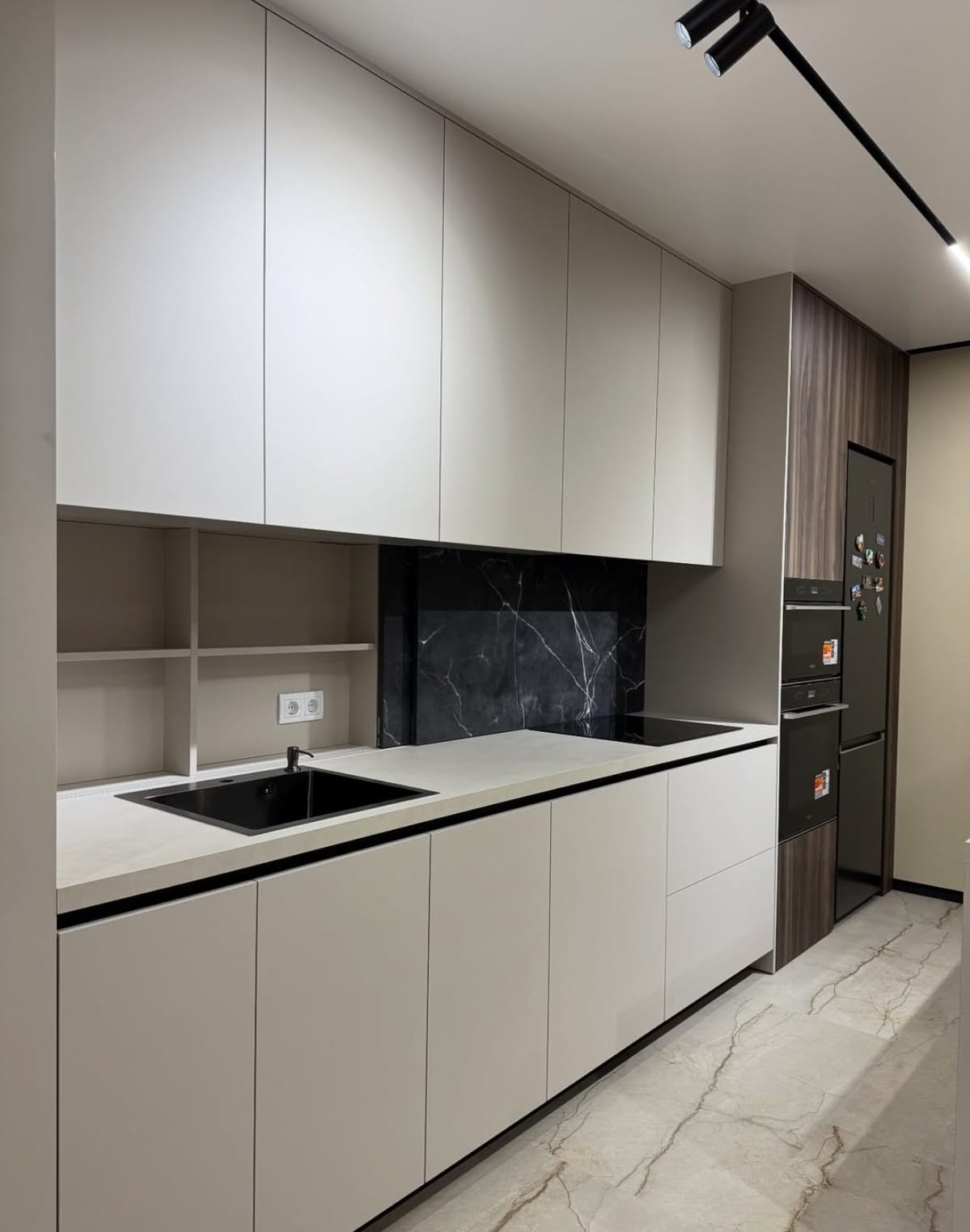 Cleaf სამზარეულოს ავეჯი თანამედროვე დიზაინით Archion