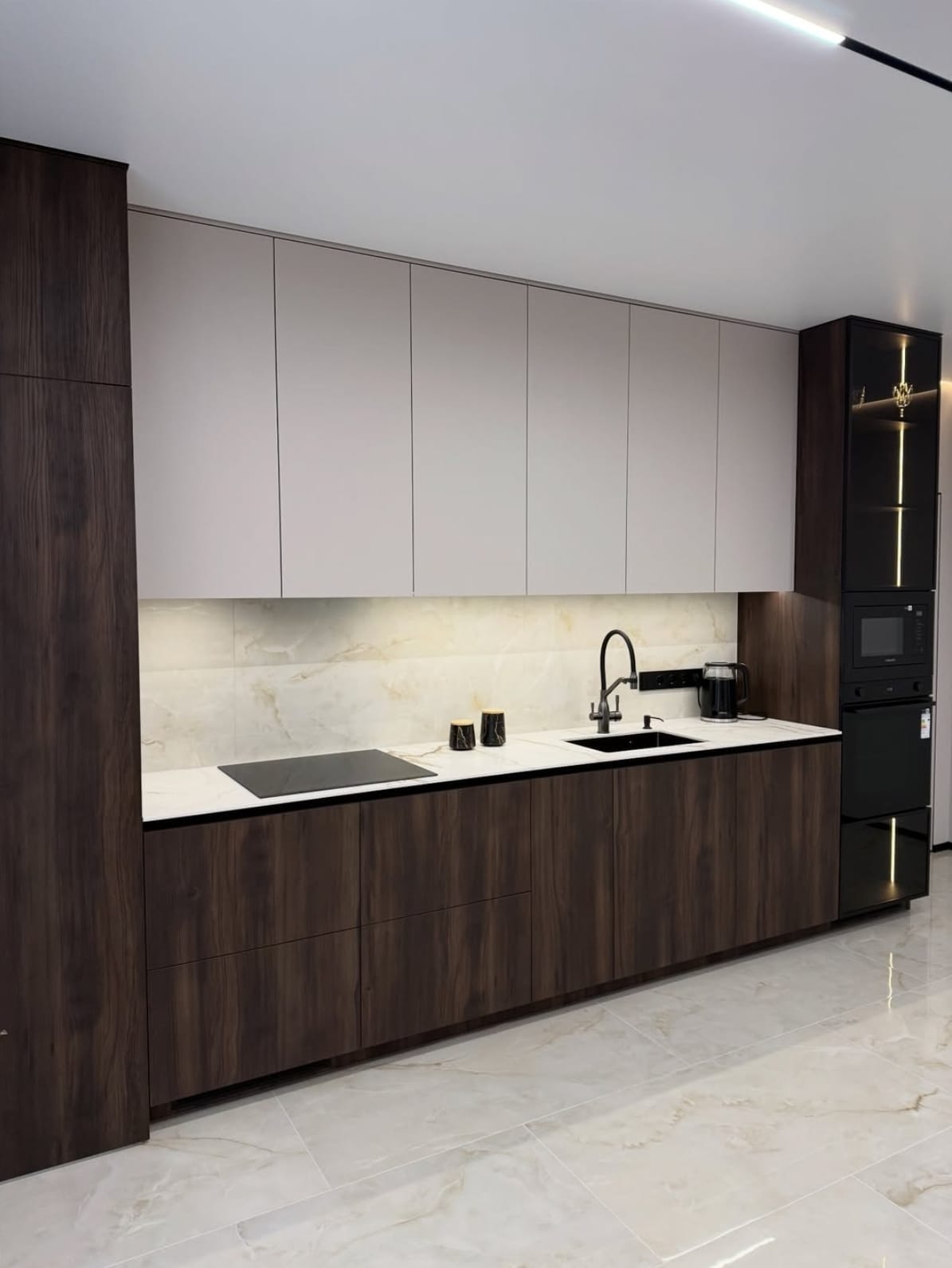 Egger სამზარეულოს სრული ხედი